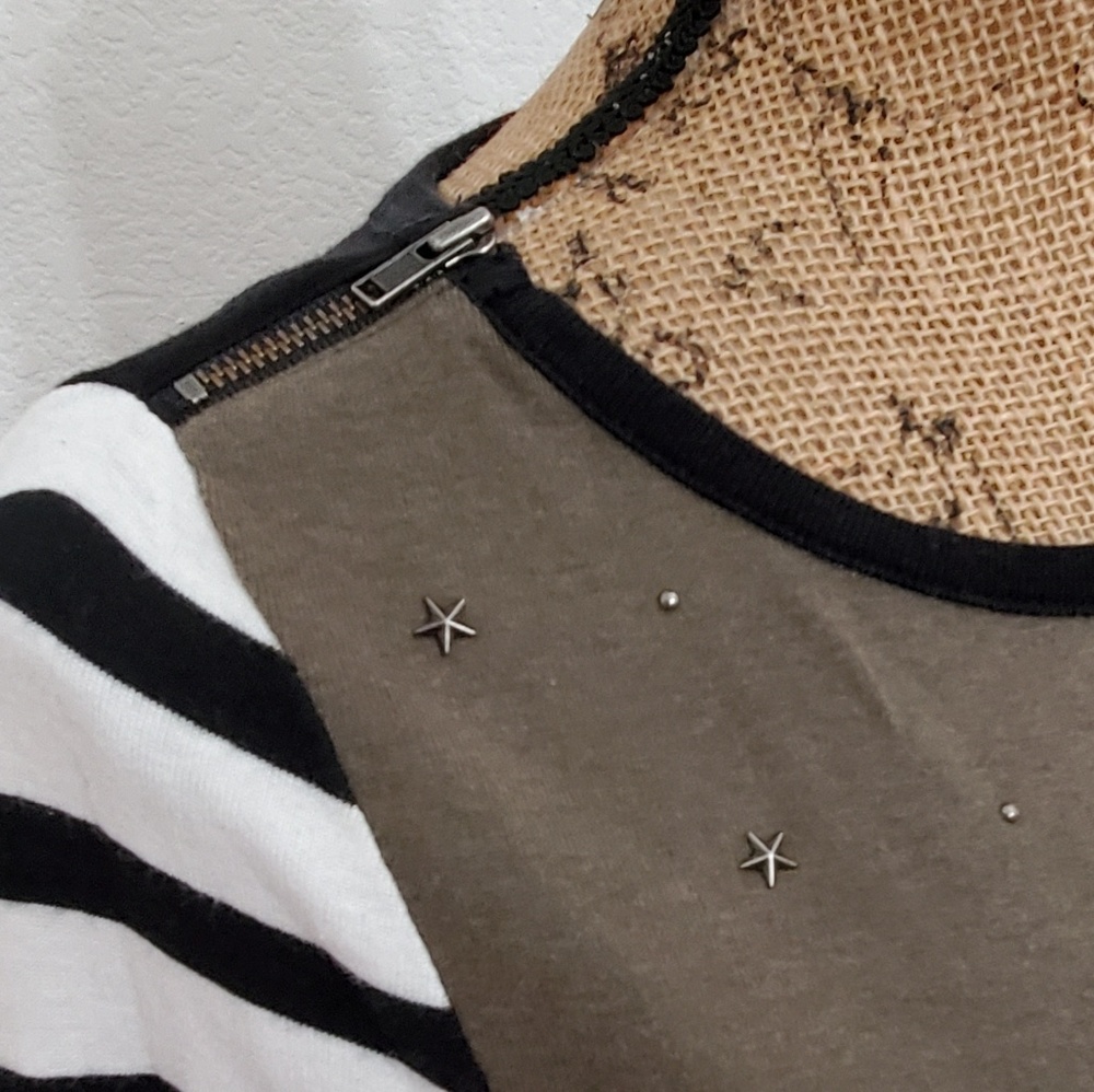 EXPRESS Striped sleeve khaki green top star studded detail on front Small Casual - Picture 5 of 8